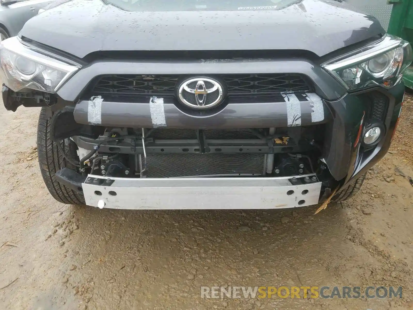 9 Фотография поврежденного автомобиля JTEBU5JRXK5662211 TOYOTA 4RUNNER SR 2019