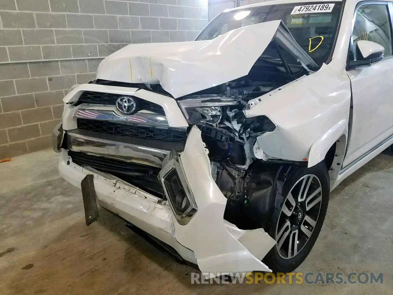 9 Photograph of a damaged car JTEBU5JRXK5713626 TOYOTA 4RUNNER SR 2019