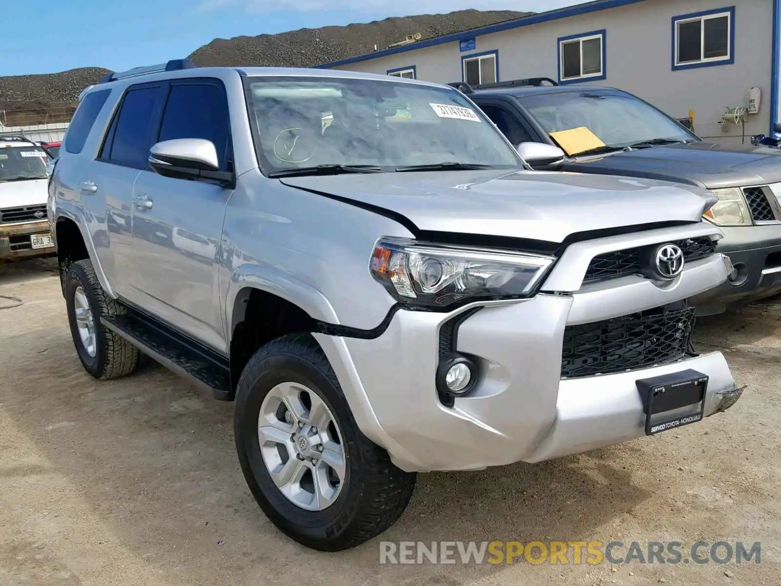 1 Photograph of a damaged car JTEZU5JR0K5199767 TOYOTA 4RUNNER SR 2019