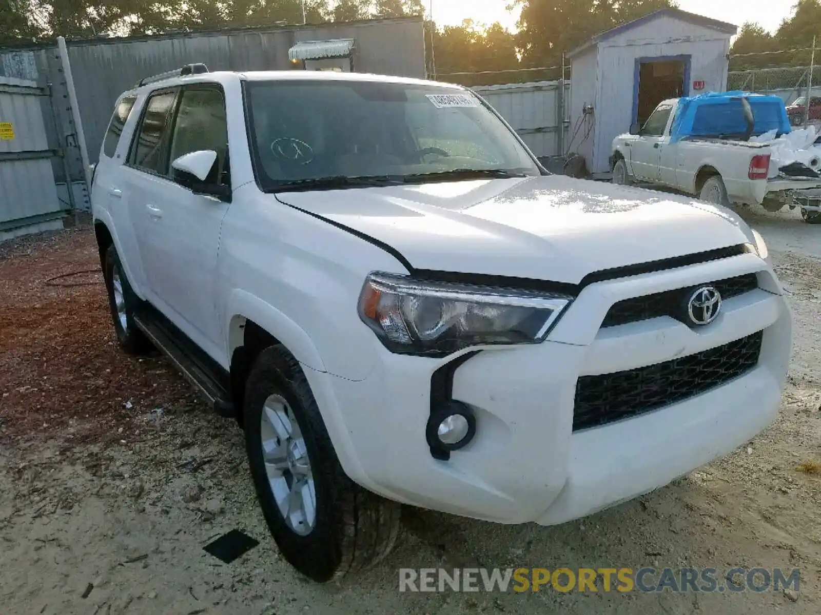 1 Photograph of a damaged car JTEZU5JR0K5206393 TOYOTA 4RUNNER SR 2019