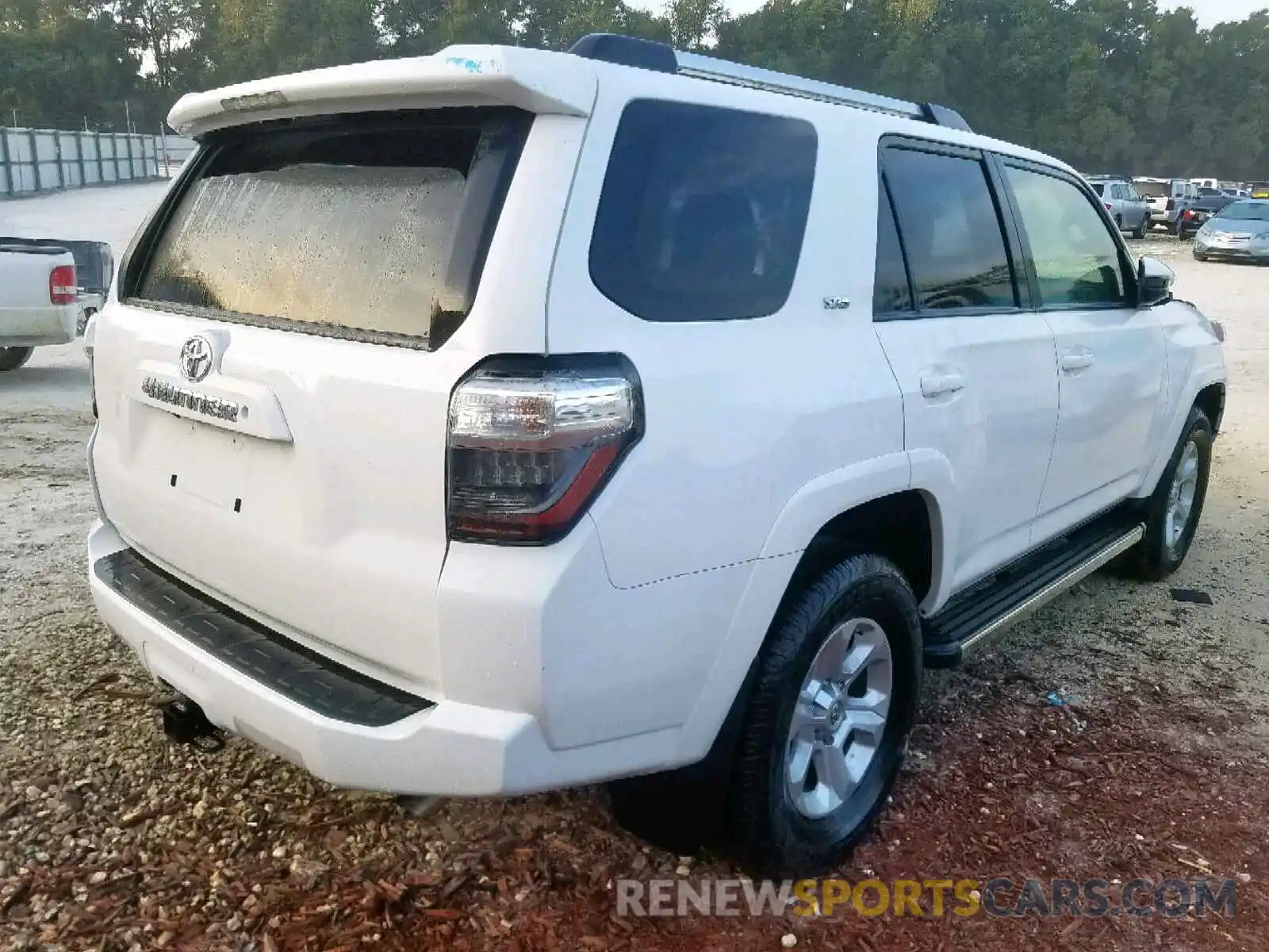 4 Photograph of a damaged car JTEZU5JR0K5206393 TOYOTA 4RUNNER SR 2019