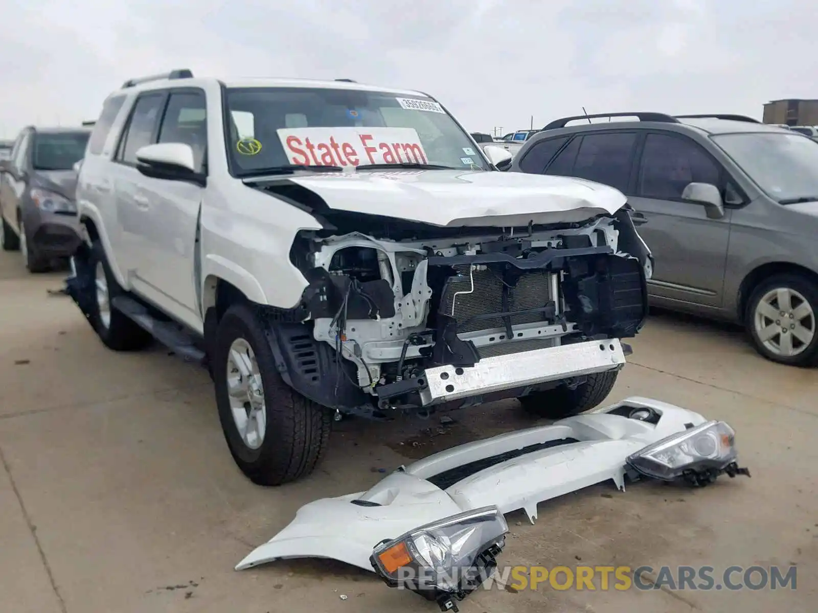 1 Photograph of a damaged car JTEZU5JR2K5195672 TOYOTA 4RUNNER SR 2019