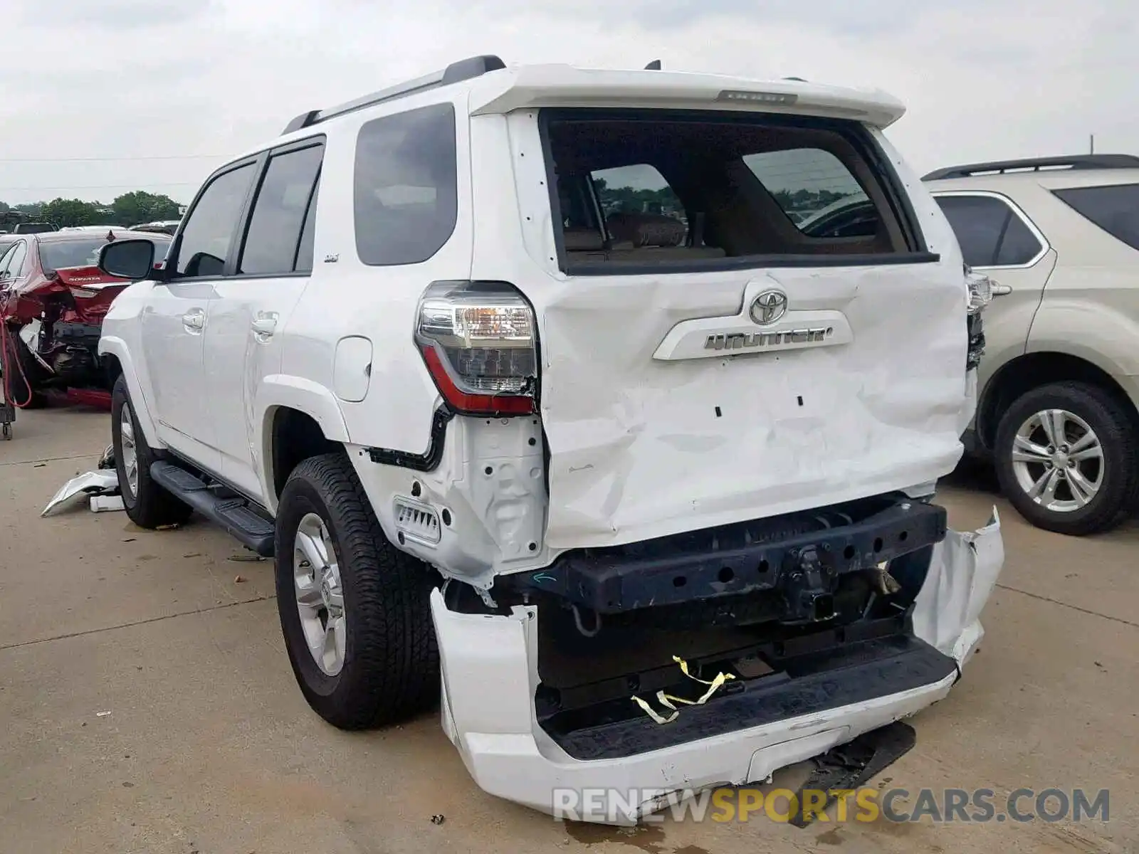 3 Photograph of a damaged car JTEZU5JR2K5195672 TOYOTA 4RUNNER SR 2019