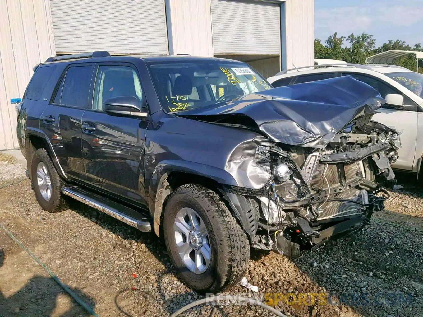 1 Photograph of a damaged car JTEZU5JR5K5194693 TOYOTA 4RUNNER SR 2019