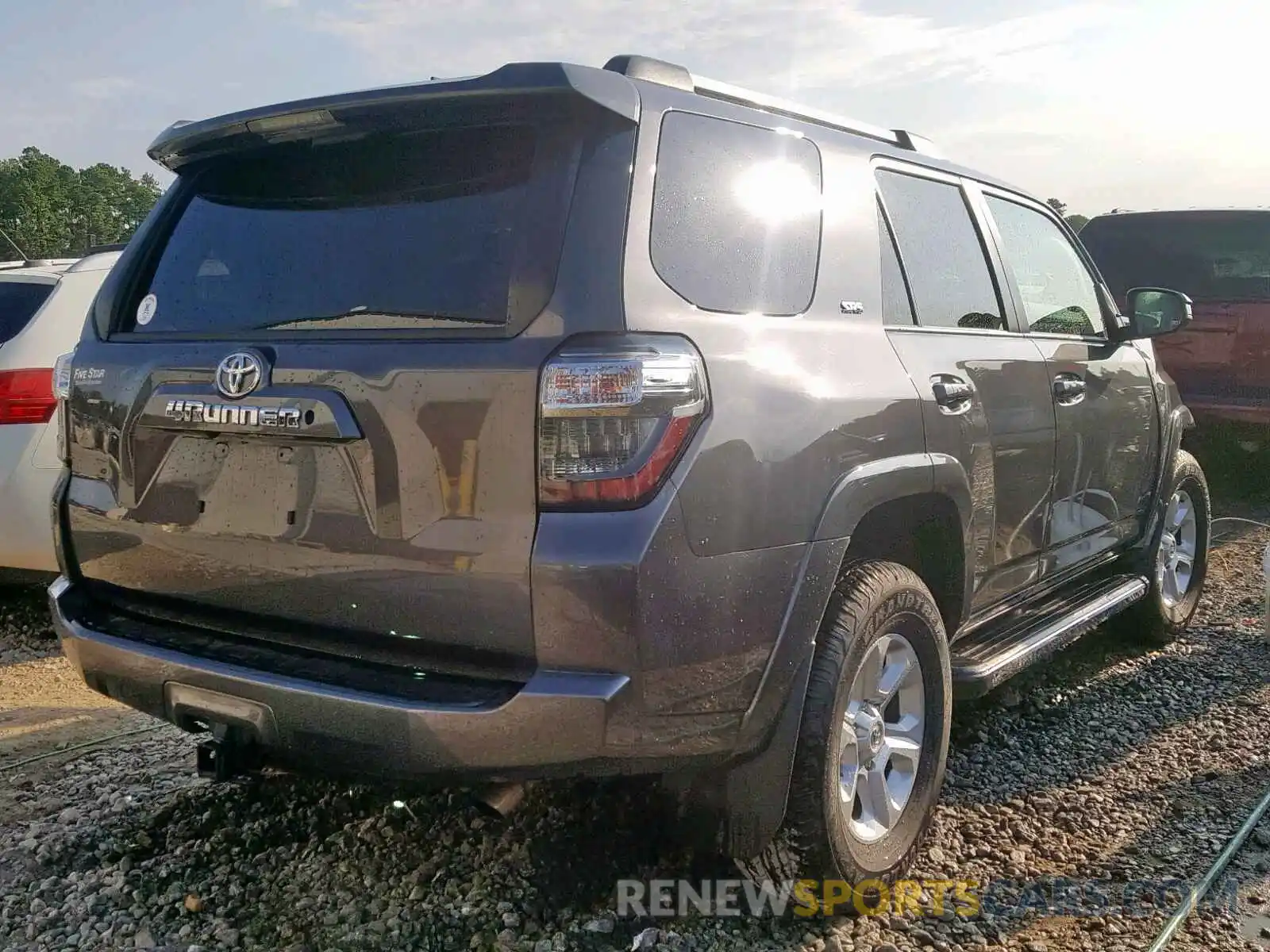 4 Photograph of a damaged car JTEZU5JR5K5194693 TOYOTA 4RUNNER SR 2019