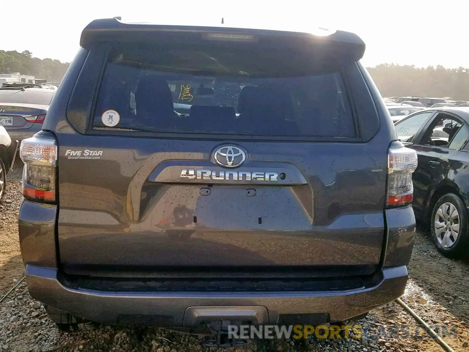 9 Photograph of a damaged car JTEZU5JR5K5194693 TOYOTA 4RUNNER SR 2019