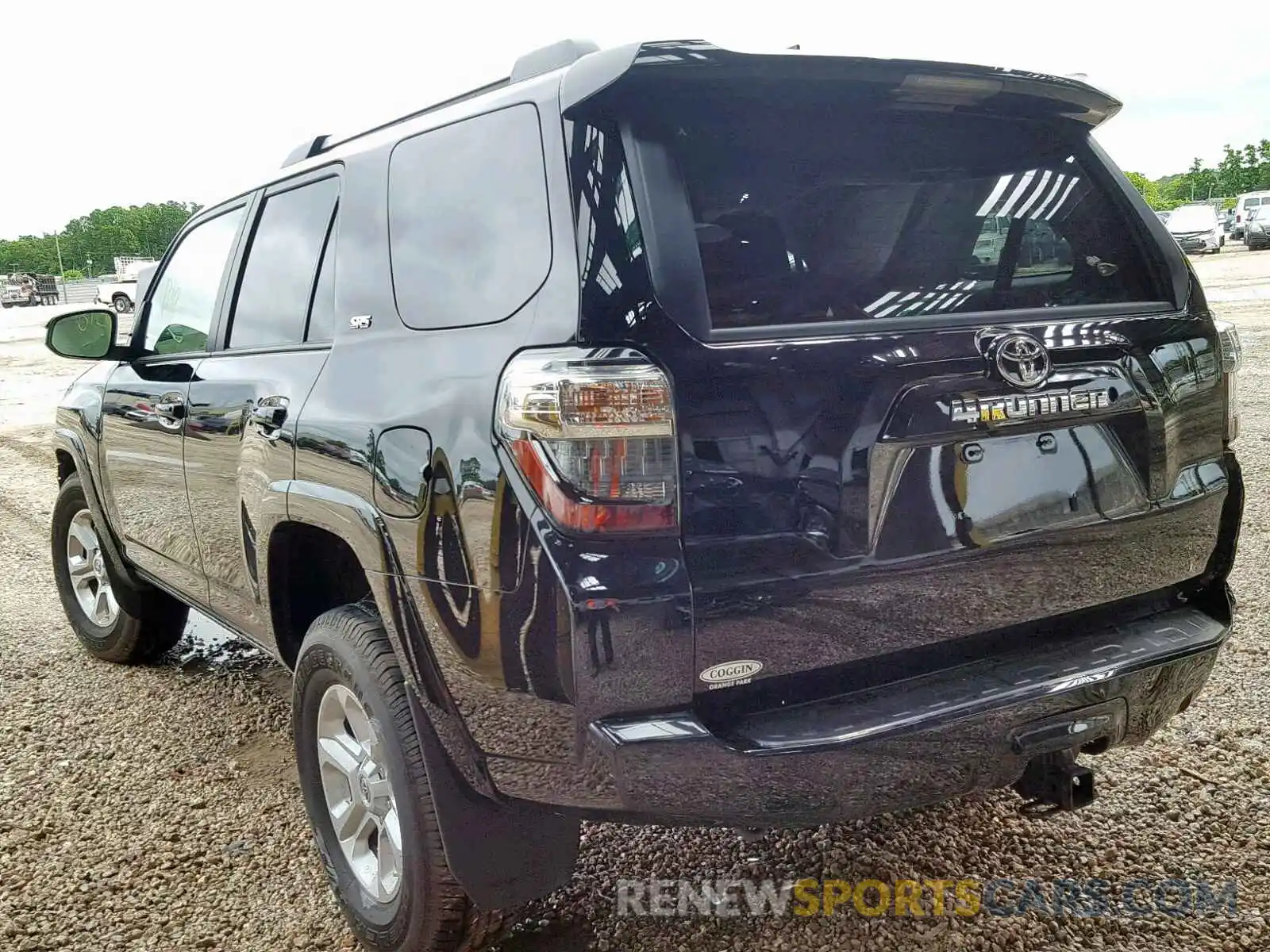 3 Фотография поврежденного автомобиля JTEZU5JR6K5191771 TOYOTA 4RUNNER SR 2019