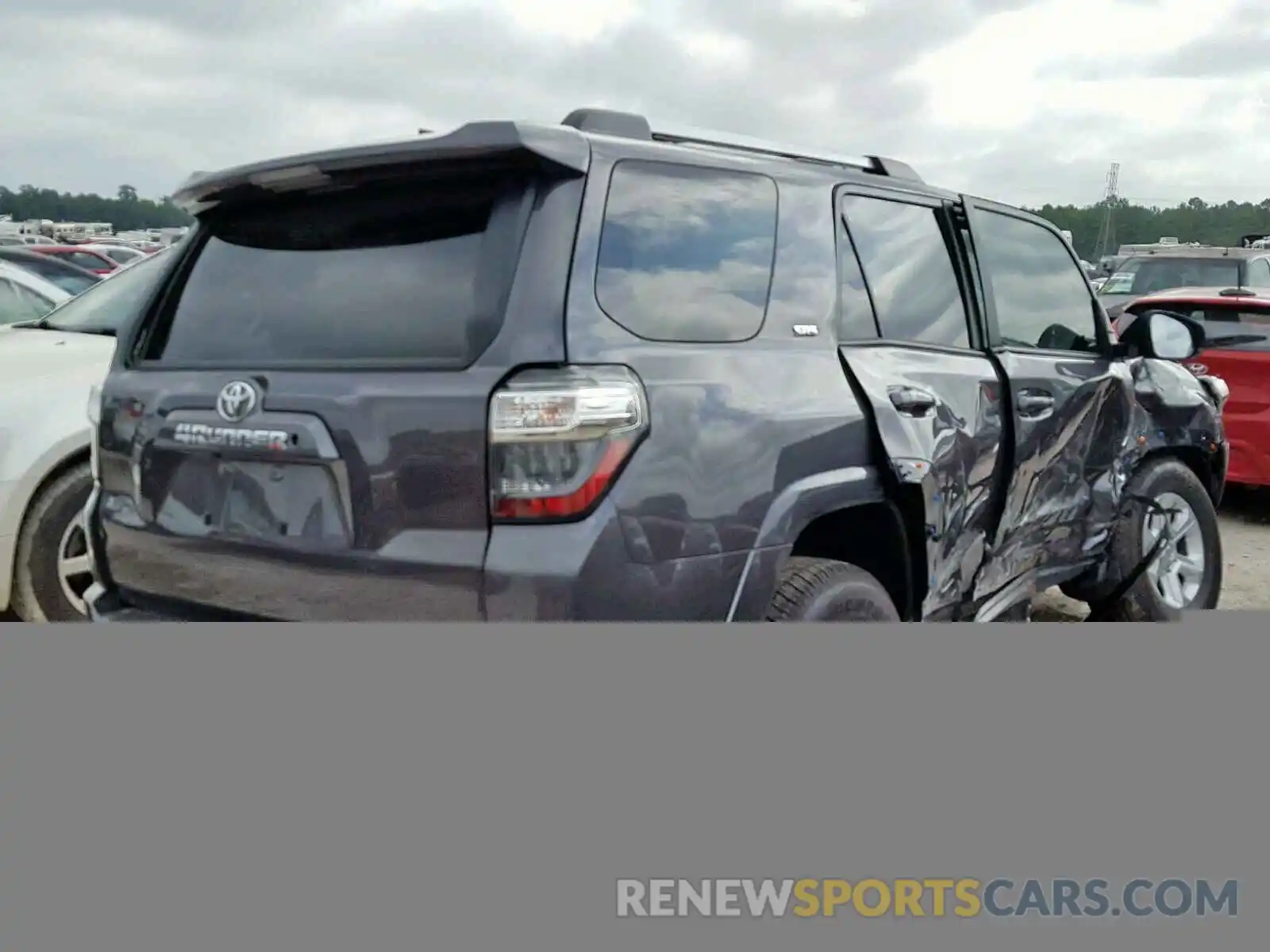 4 Photograph of a damaged car JTEZU5JR7K5203944 TOYOTA 4RUNNER SR 2019