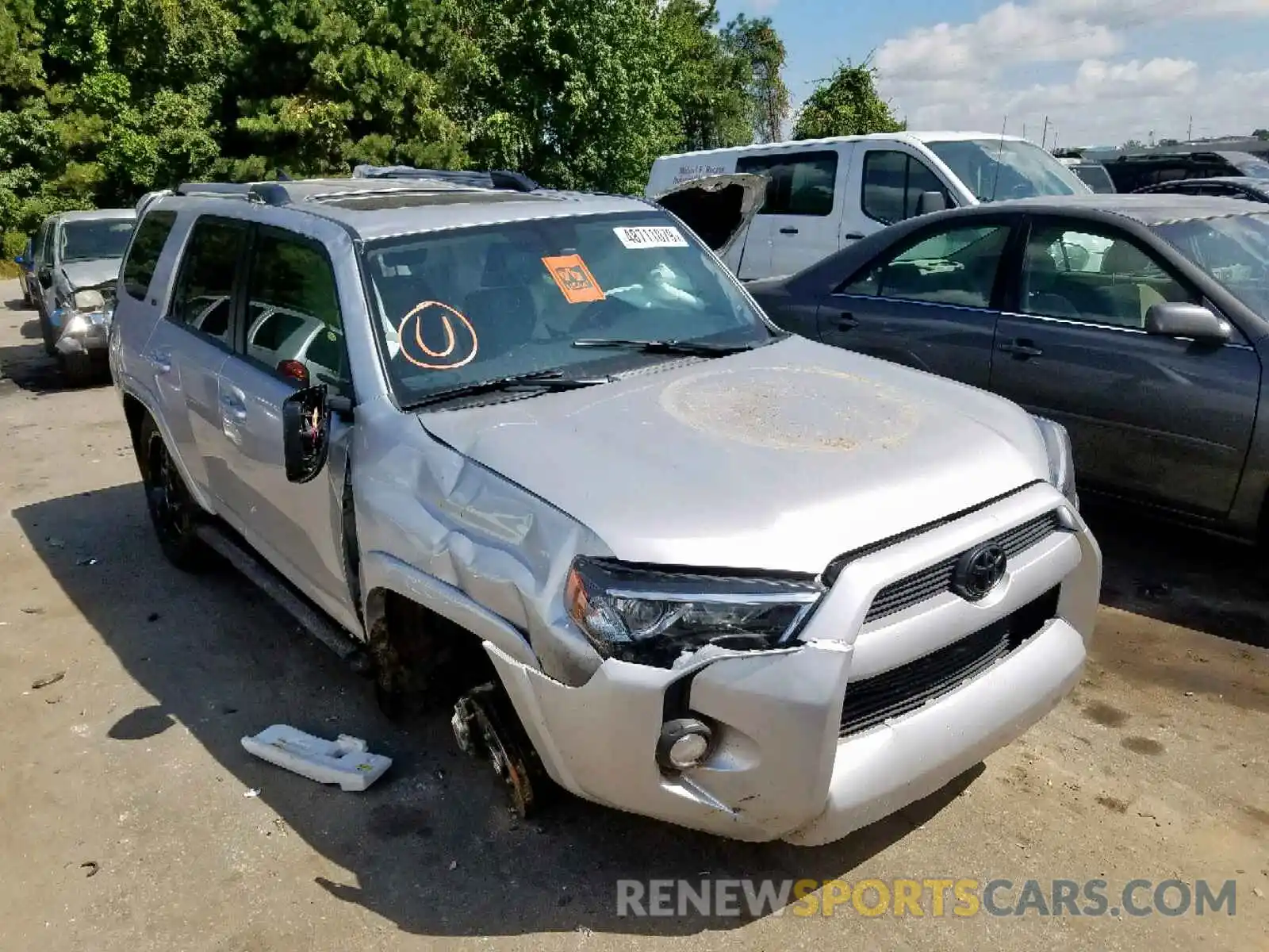 1 Photograph of a damaged car JTEZU5JR8K5202494 TOYOTA 4RUNNER SR 2019