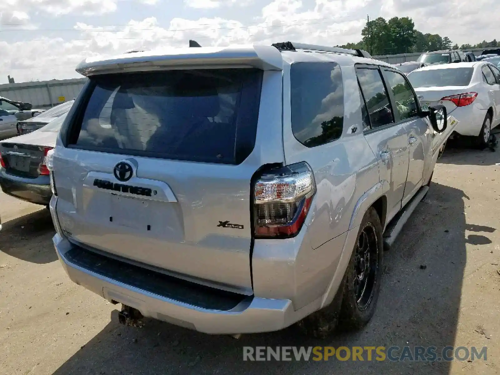 4 Photograph of a damaged car JTEZU5JR8K5202494 TOYOTA 4RUNNER SR 2019