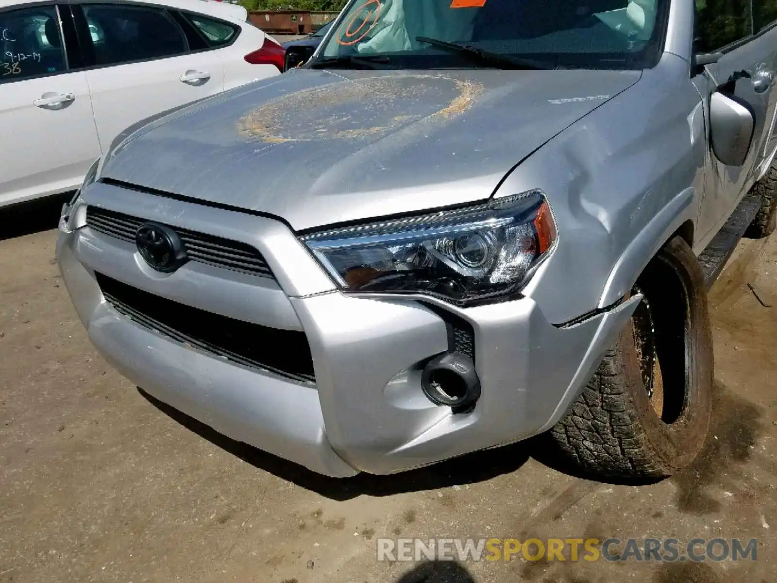 9 Photograph of a damaged car JTEZU5JR8K5202494 TOYOTA 4RUNNER SR 2019