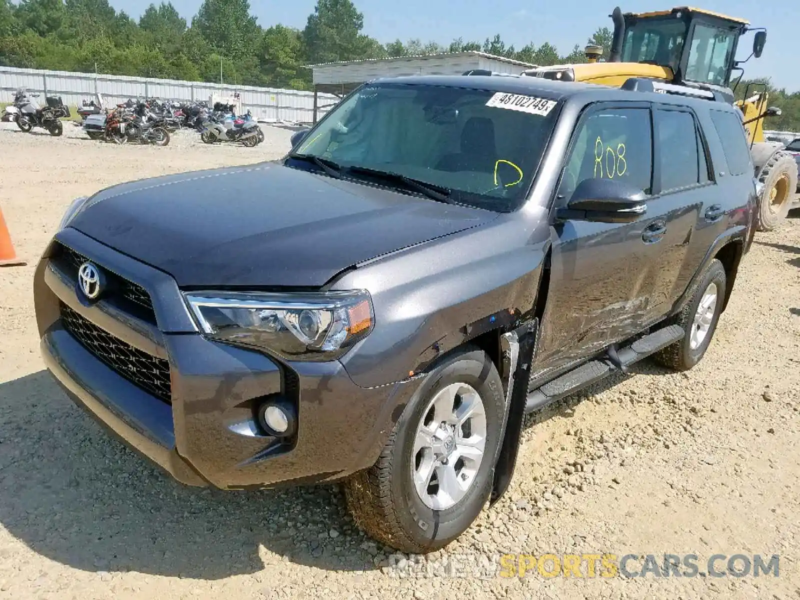 2 Фотография поврежденного автомобиля JTEZU5JR9K5208403 TOYOTA 4RUNNER SR 2019