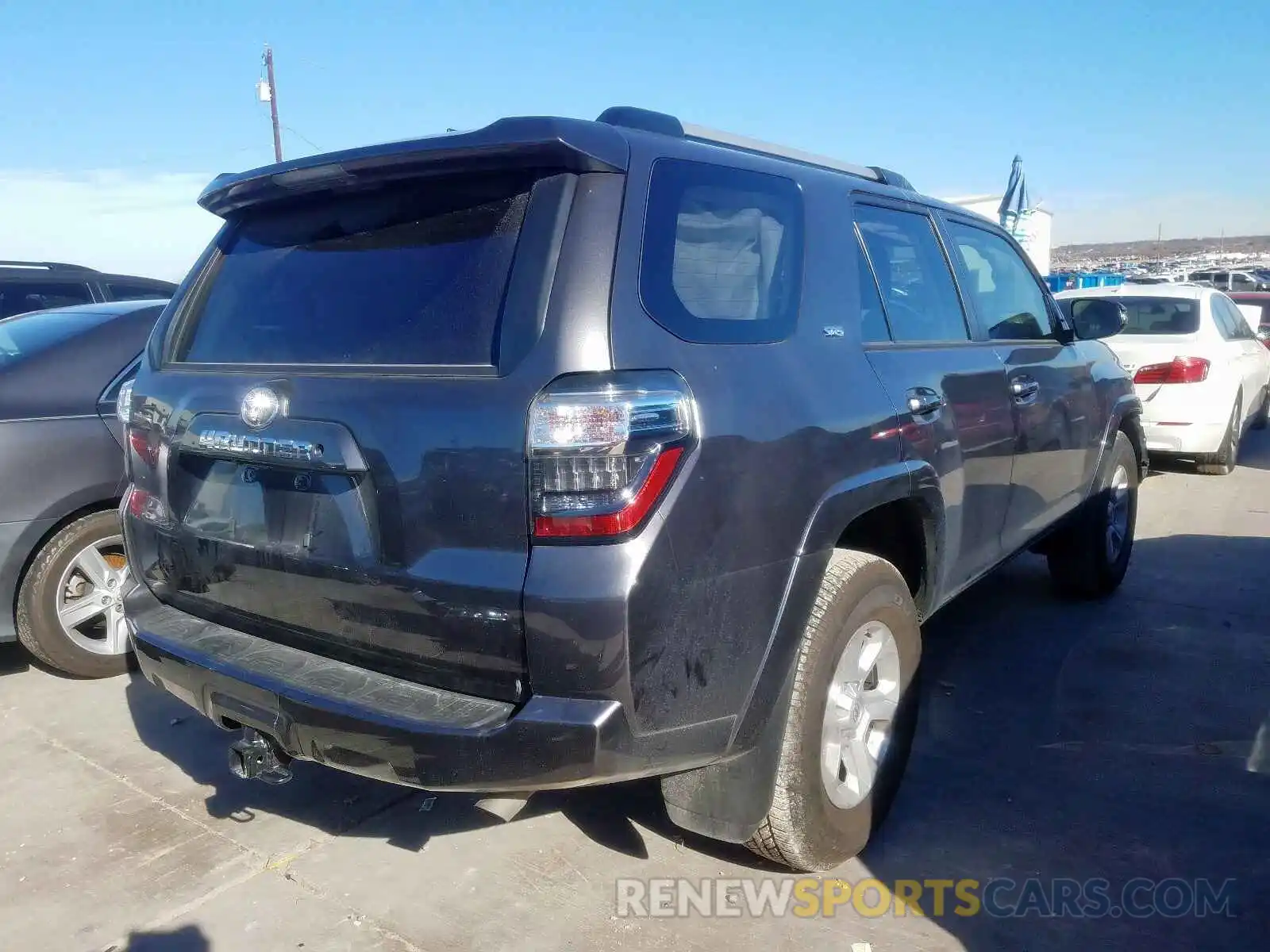 4 Photograph of a damaged car JTEZU5JR9K5209910 TOYOTA 4RUNNER SR 2019