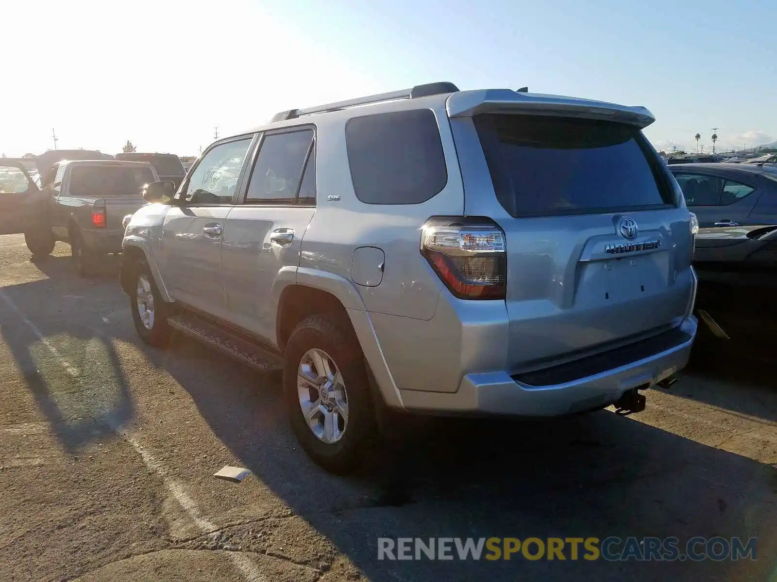 3 Photograph of a damaged car JTEZU5JRXK5198528 TOYOTA 4RUNNER SR 2019