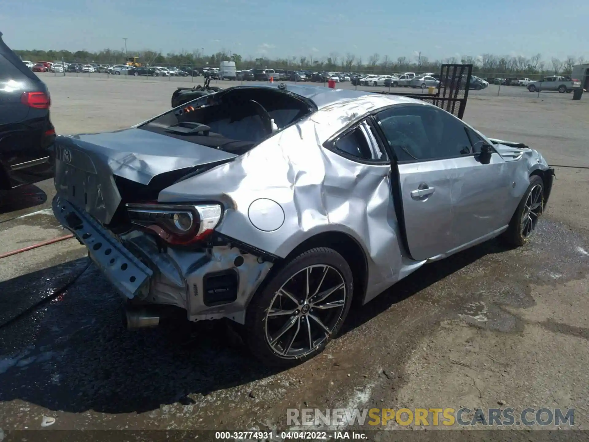 4 Photograph of a damaged car JF1ZNAA10K8702495 TOYOTA 86 2019