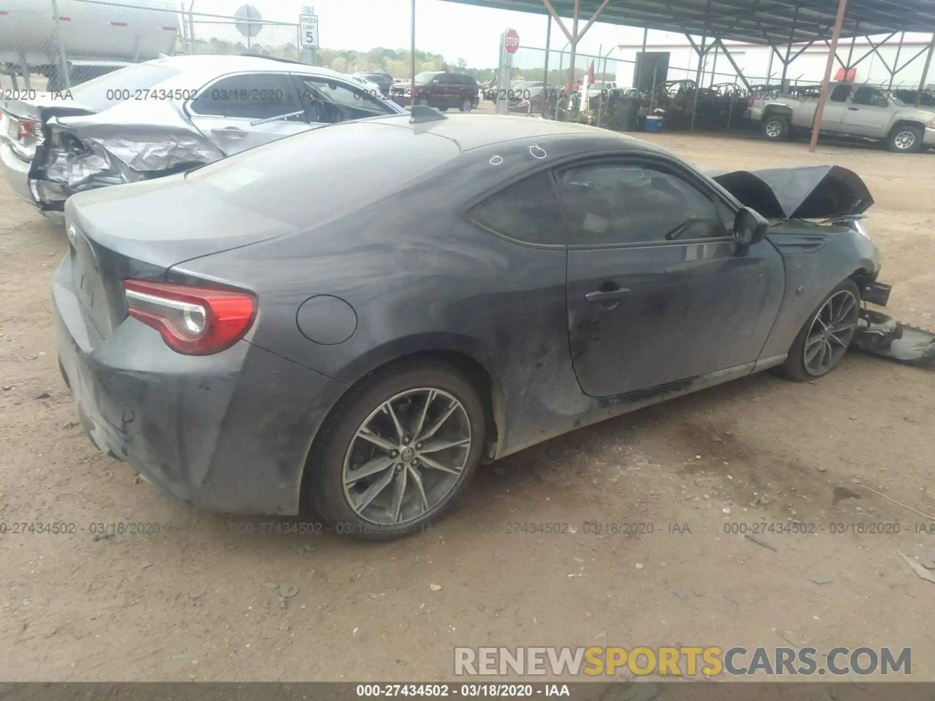 4 Photograph of a damaged car JF1ZNAA10K9703267 TOYOTA 86 2019