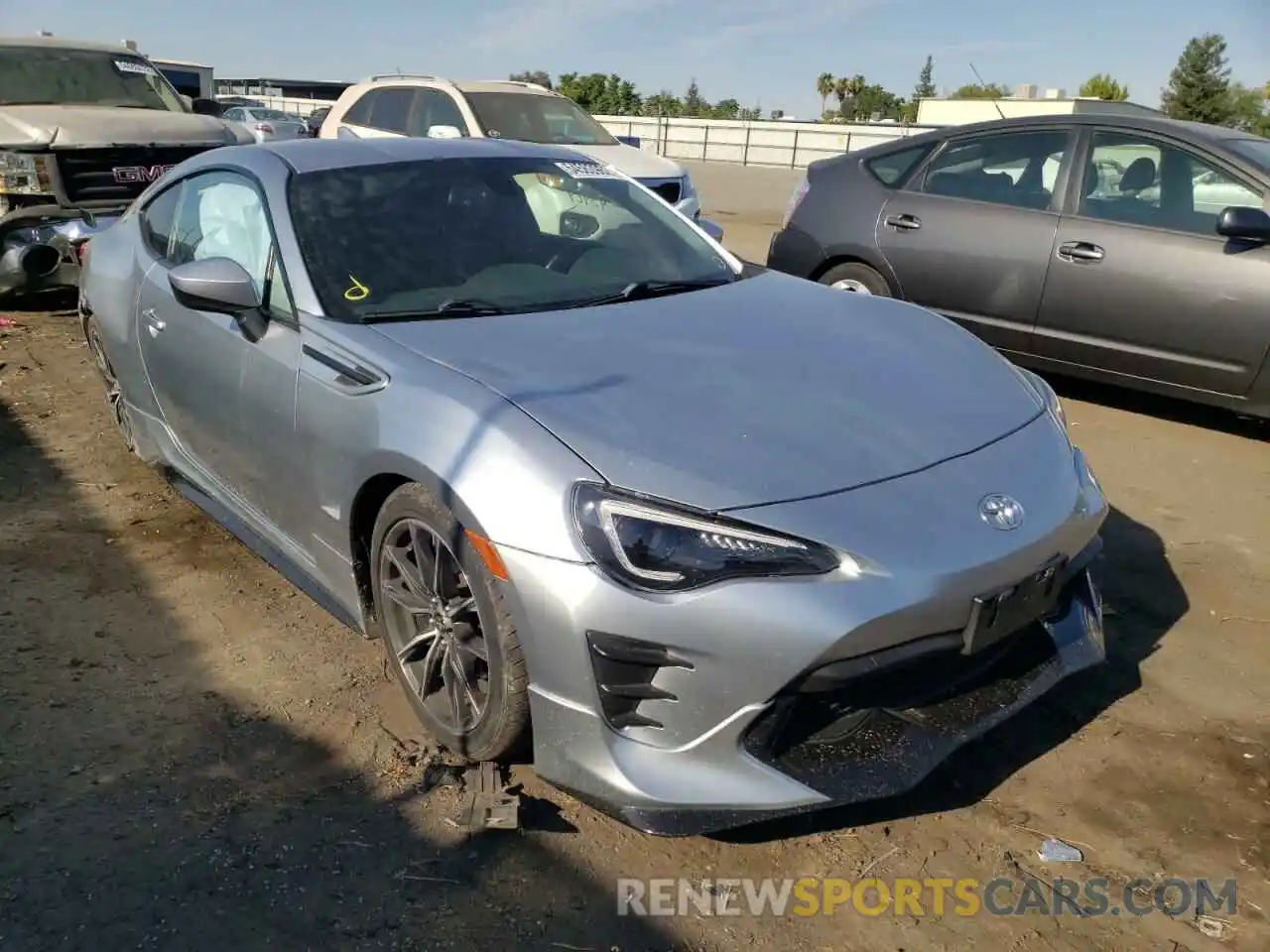 1 Photograph of a damaged car JF1ZNAA12K8702711 TOYOTA 86 2019