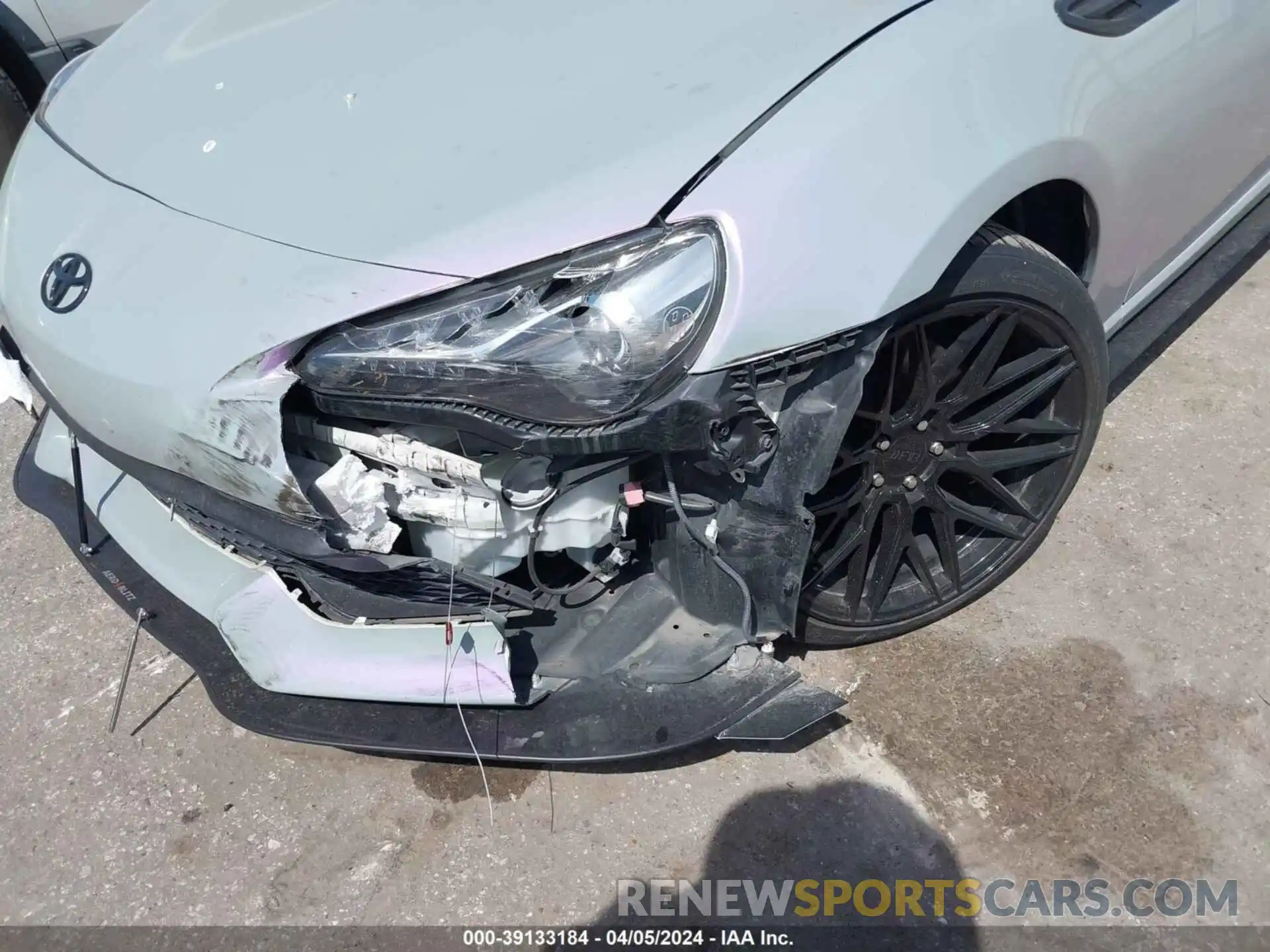 6 Photograph of a damaged car JF1ZNAA16K8703201 TOYOTA 86 2019