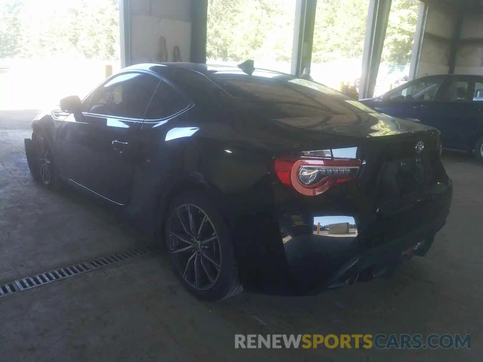 3 Photograph of a damaged car JF1ZNAA17K8701537 TOYOTA 86 2019