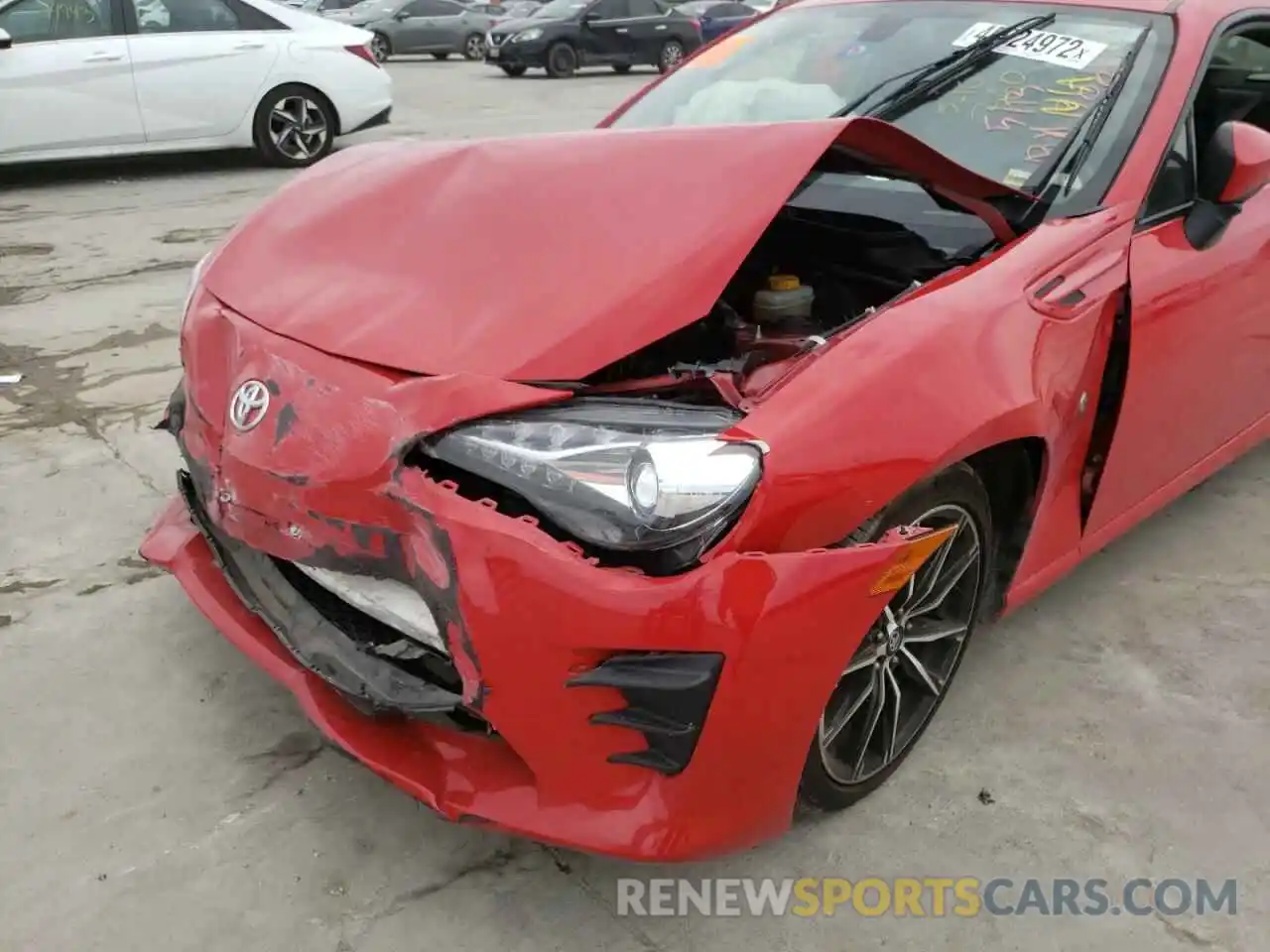 9 Photograph of a damaged car JF1ZNAA17K8703000 TOYOTA 86 2019