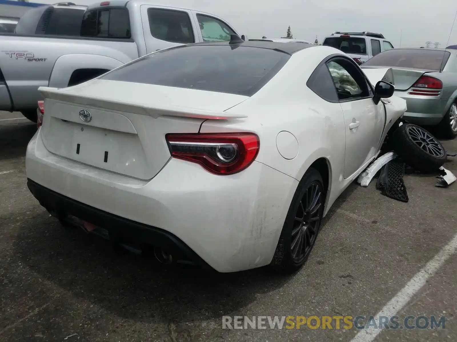 4 Photograph of a damaged car JF1ZNAA19K8704066 TOYOTA 86 2019