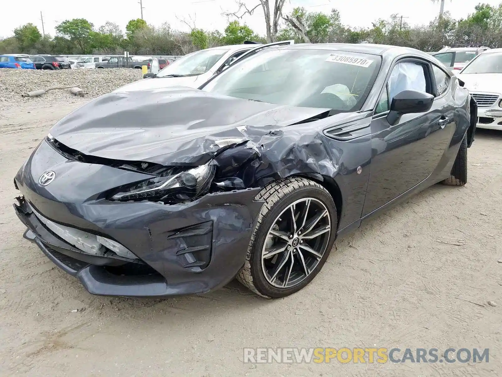 2 Photograph of a damaged car JF1ZNAA1XK8701662 TOYOTA 86 2019