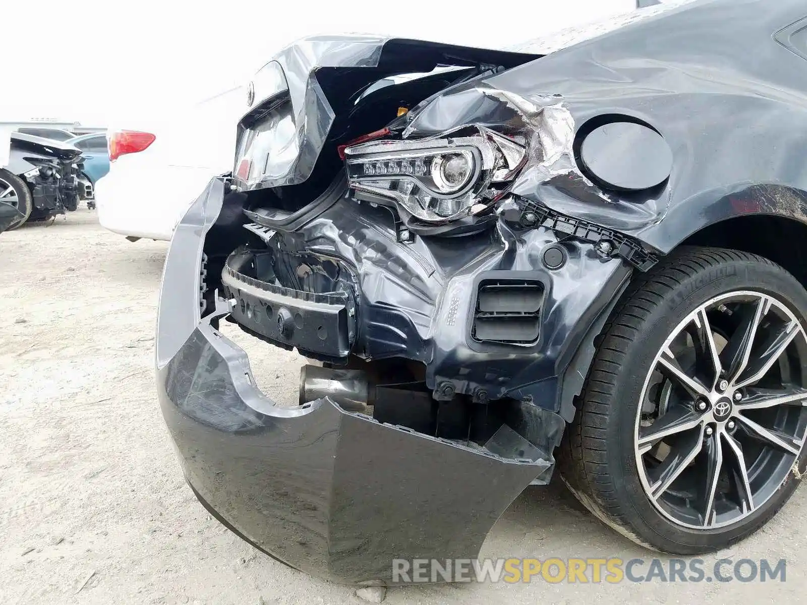 9 Photograph of a damaged car JF1ZNAA1XK8701662 TOYOTA 86 2019