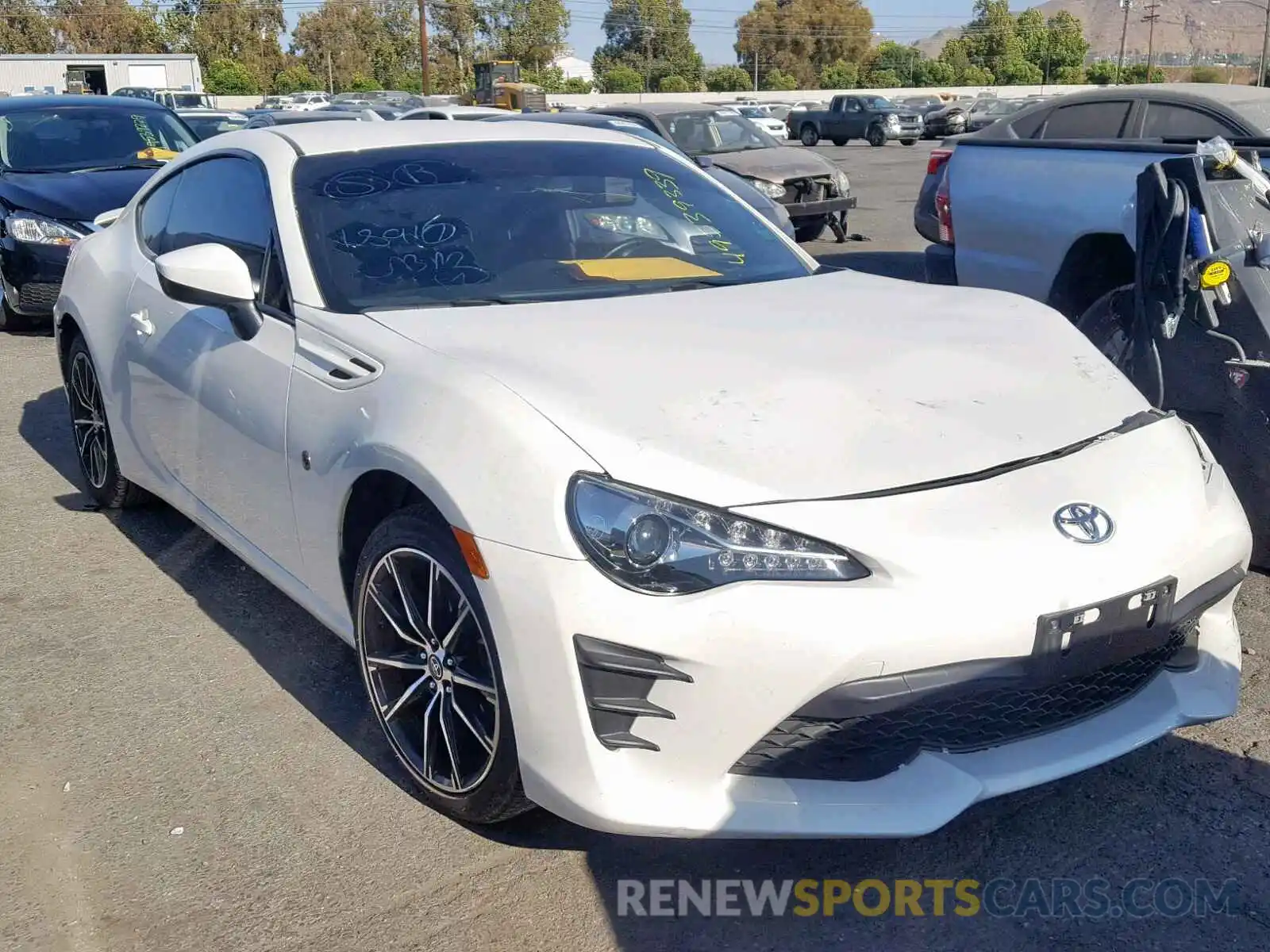 1 Photograph of a damaged car JF1ZNAA1XK8702343 TOYOTA 86 2019