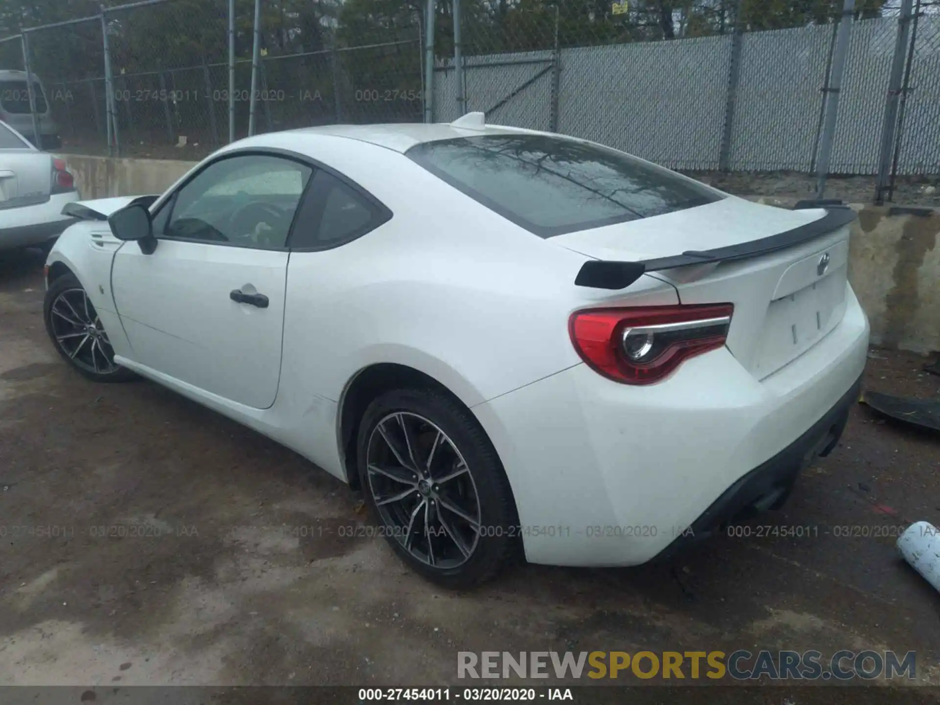 3 Photograph of a damaged car JF1ZNAE10K8702474 TOYOTA 86 2019