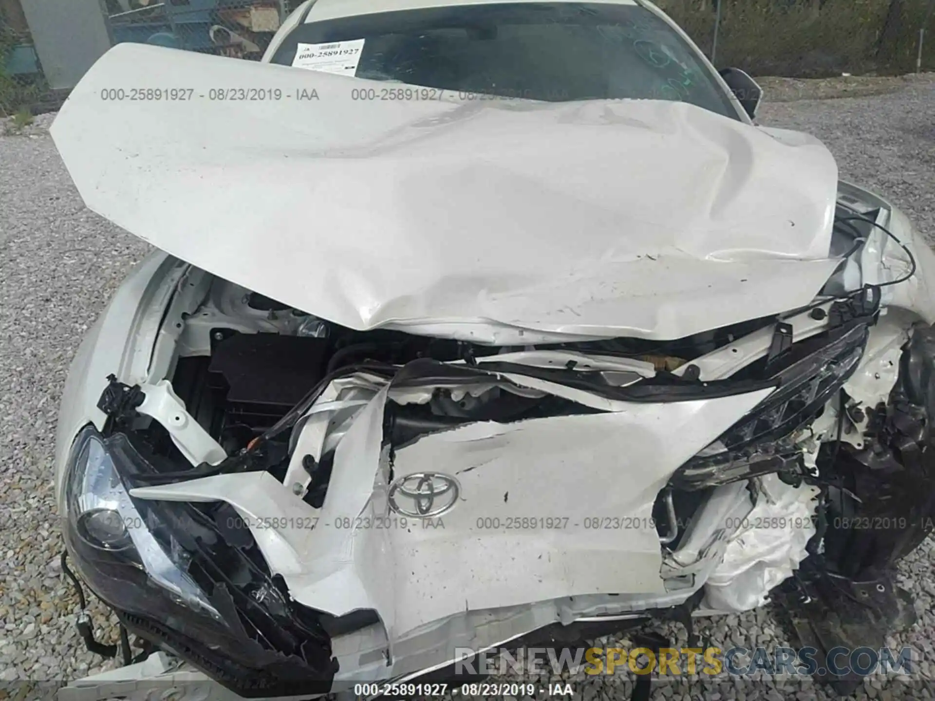 10 Photograph of a damaged car JF1ZNAE10K9700380 TOYOTA 86 2019