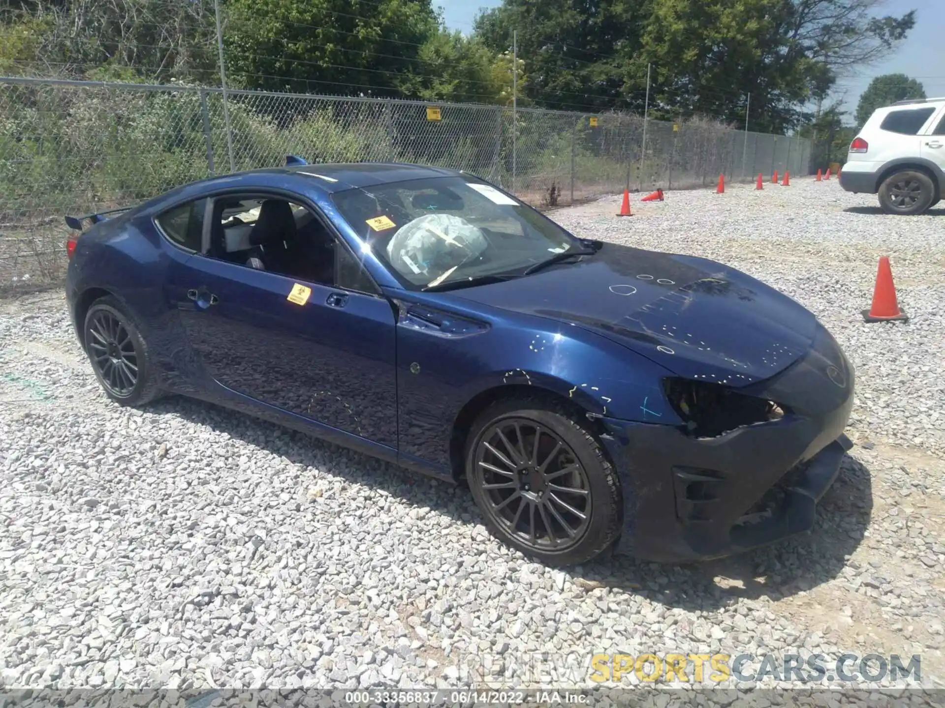 1 Photograph of a damaged car JF1ZNAE10K9703215 TOYOTA 86 2019