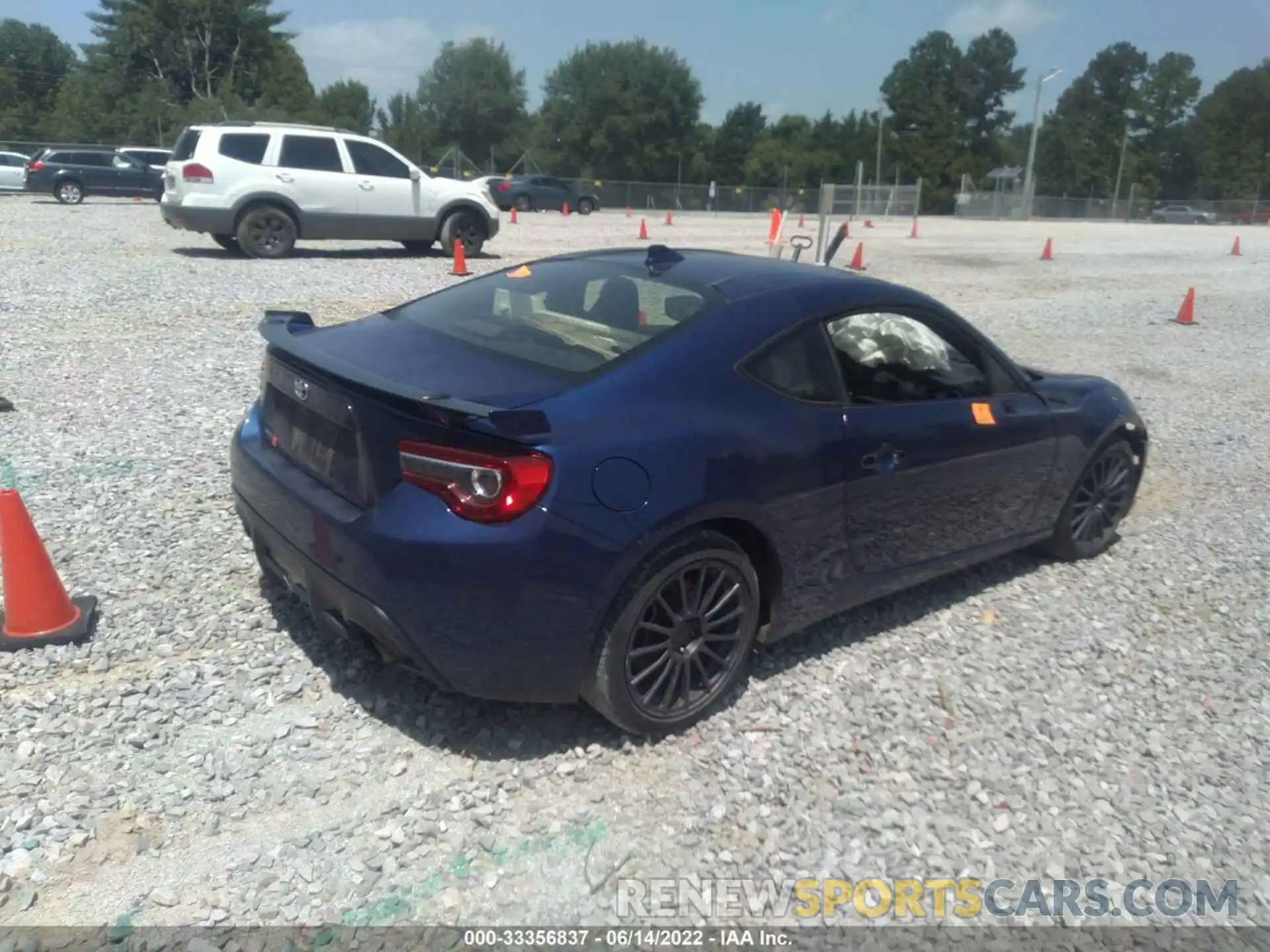 4 Photograph of a damaged car JF1ZNAE10K9703215 TOYOTA 86 2019