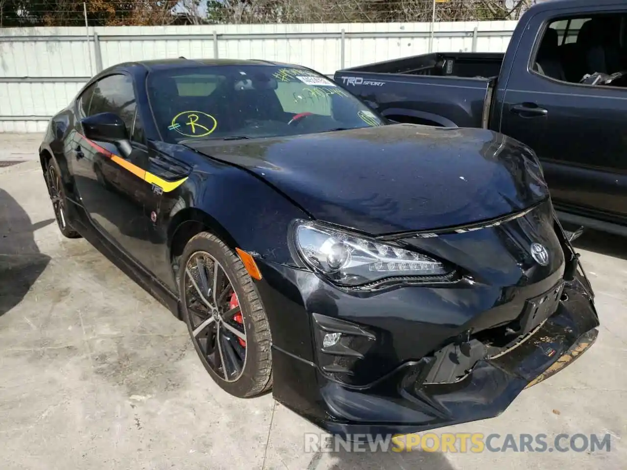 1 Photograph of a damaged car JF1ZNAE11K9702249 TOYOTA 86 2019