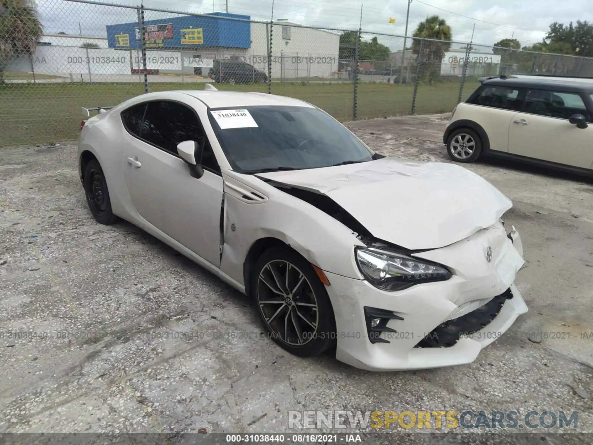 1 Photograph of a damaged car JF1ZNAE11K9703255 TOYOTA 86 2019