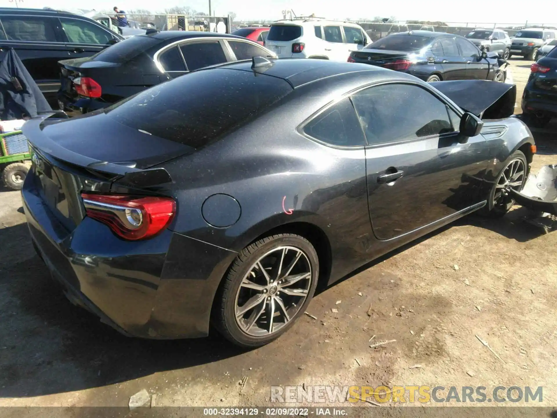 4 Фотография поврежденного автомобиля JF1ZNAE12K8701360 TOYOTA 86 2019