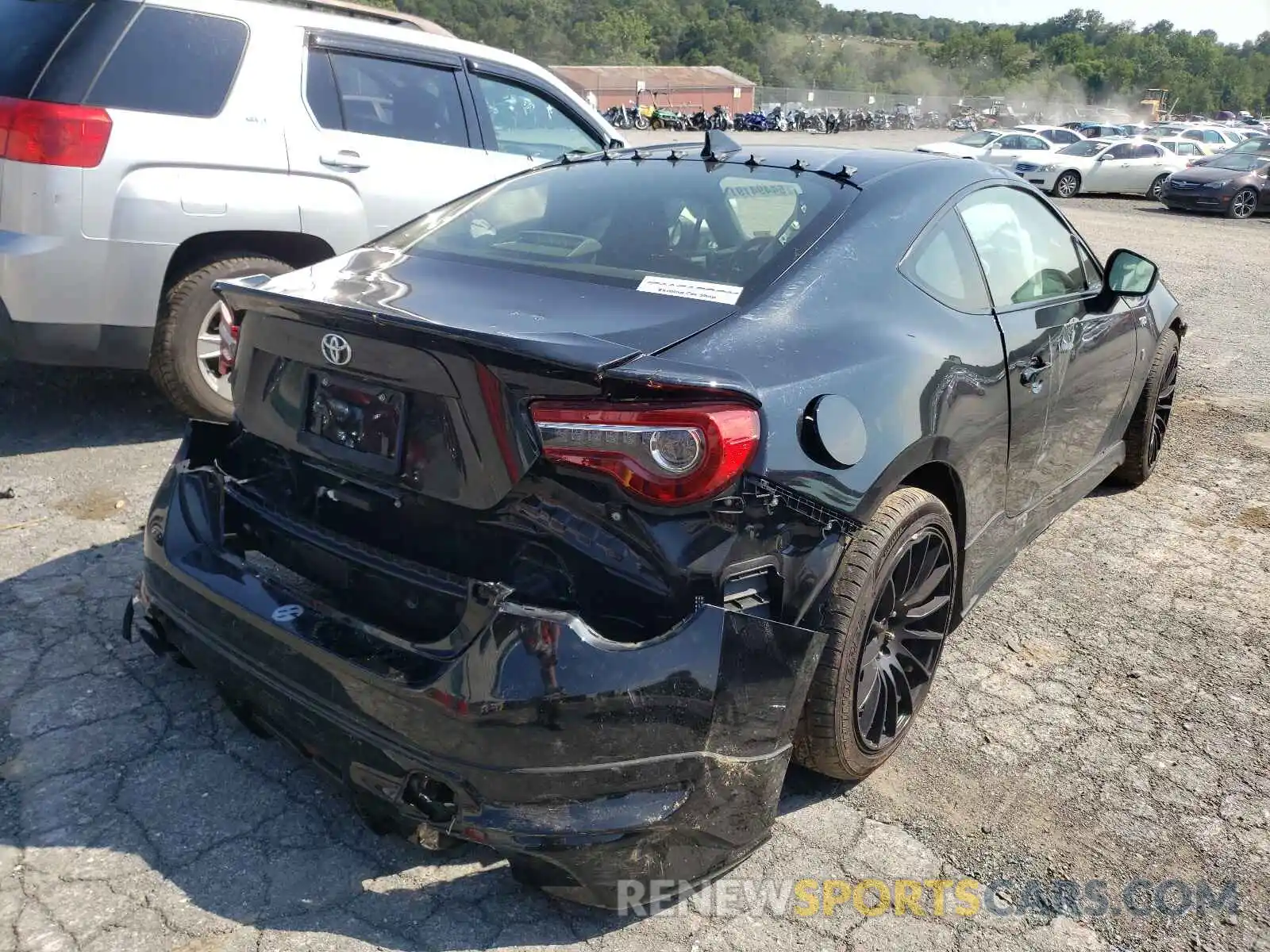 4 Photograph of a damaged car JF1ZNAE12K9700963 TOYOTA 86 2019