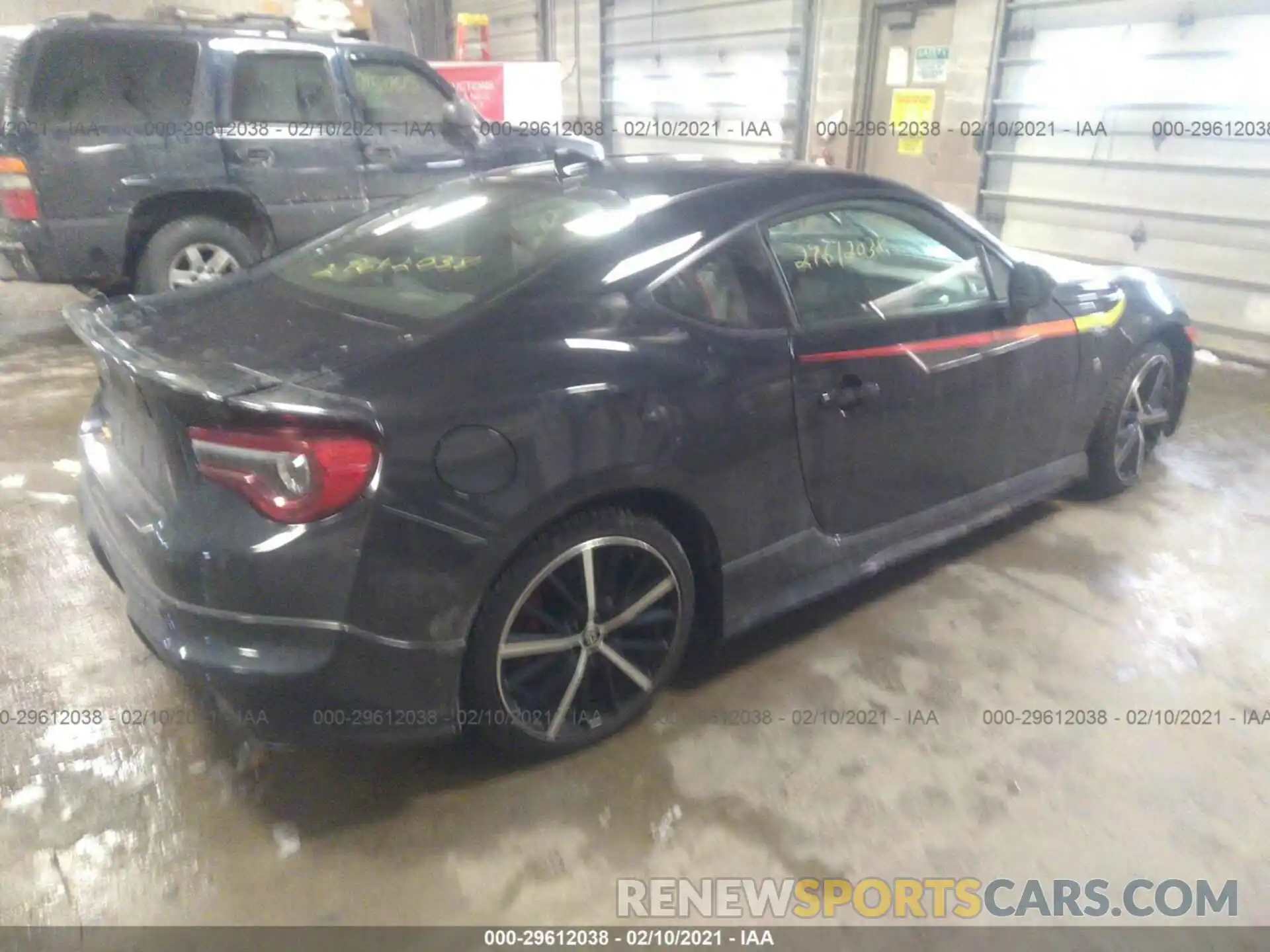 4 Photograph of a damaged car JF1ZNAE13K9700552 TOYOTA 86 2019