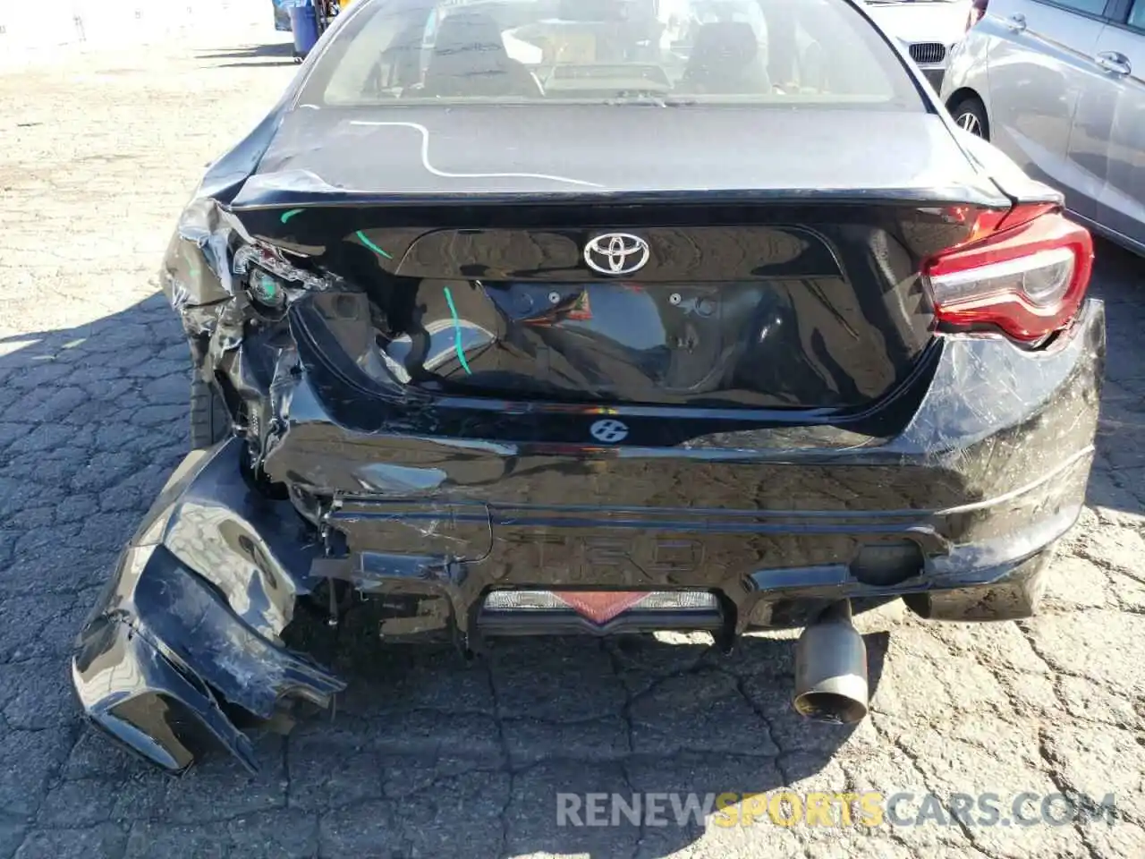 9 Photograph of a damaged car JF1ZNAE13K9702821 TOYOTA 86 2019