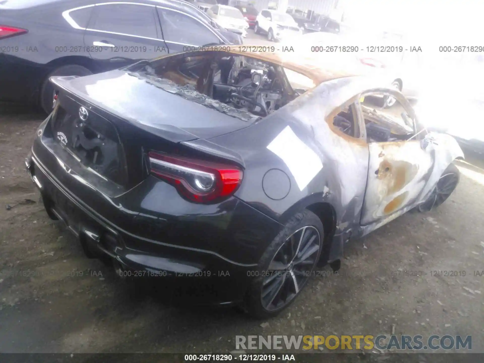 4 Photograph of a damaged car JF1ZNAE14K9701368 TOYOTA 86 2019