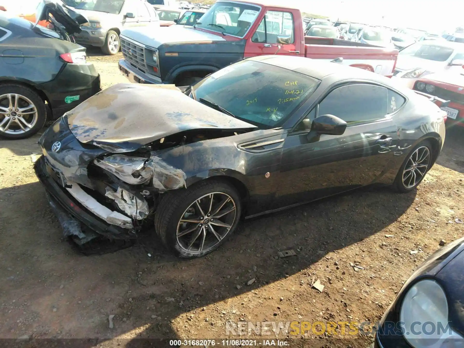 2 Photograph of a damaged car JF1ZNAE15K8704219 TOYOTA 86 2019