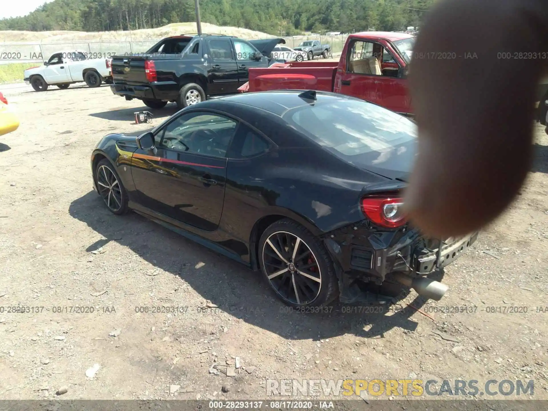 3 Photograph of a damaged car JF1ZNAE16K9702294 TOYOTA 86 2019