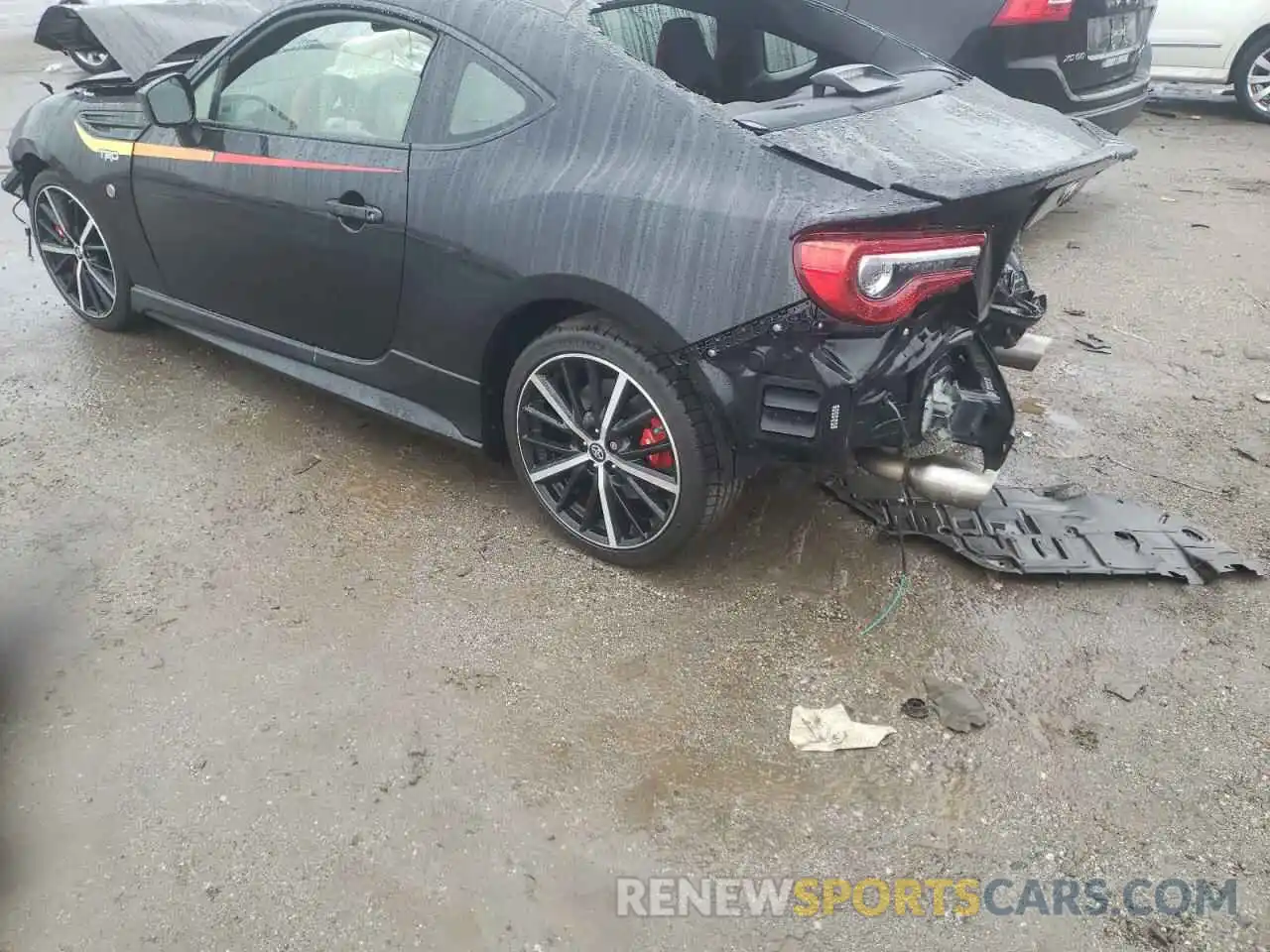 3 Photograph of a damaged car JF1ZNAE16K9702635 TOYOTA 86 2019