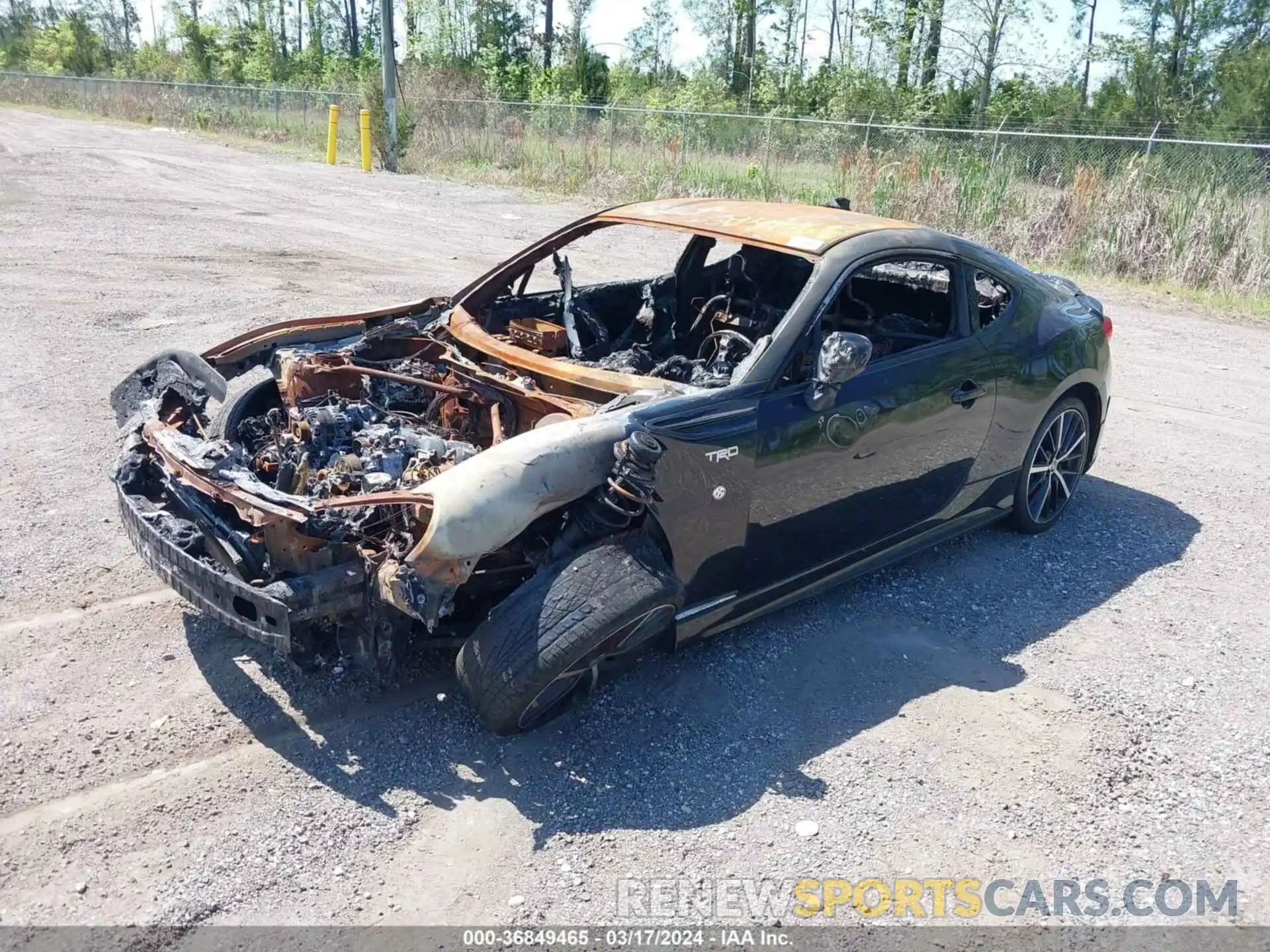 2 Photograph of a damaged car JF1ZNAE17K9702756 TOYOTA 86 2019