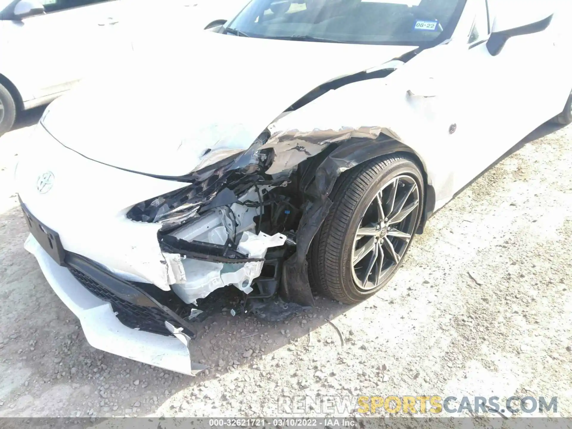 6 Photograph of a damaged car JF1ZNAE17K9703342 TOYOTA 86 2019