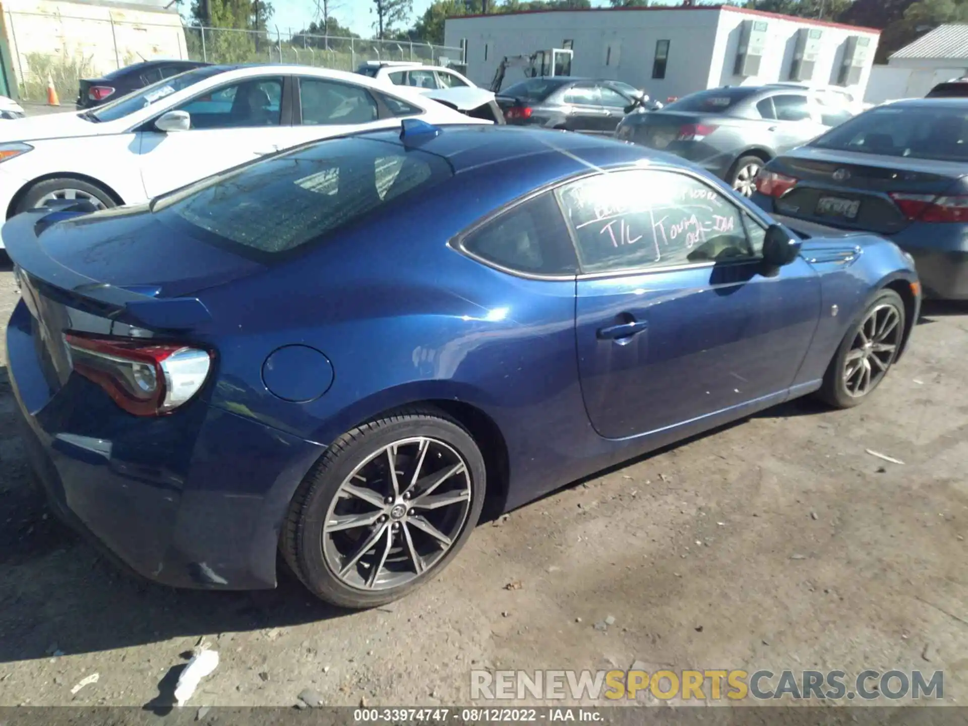 4 Photograph of a damaged car JF1ZNAE18K8700200 TOYOTA 86 2019