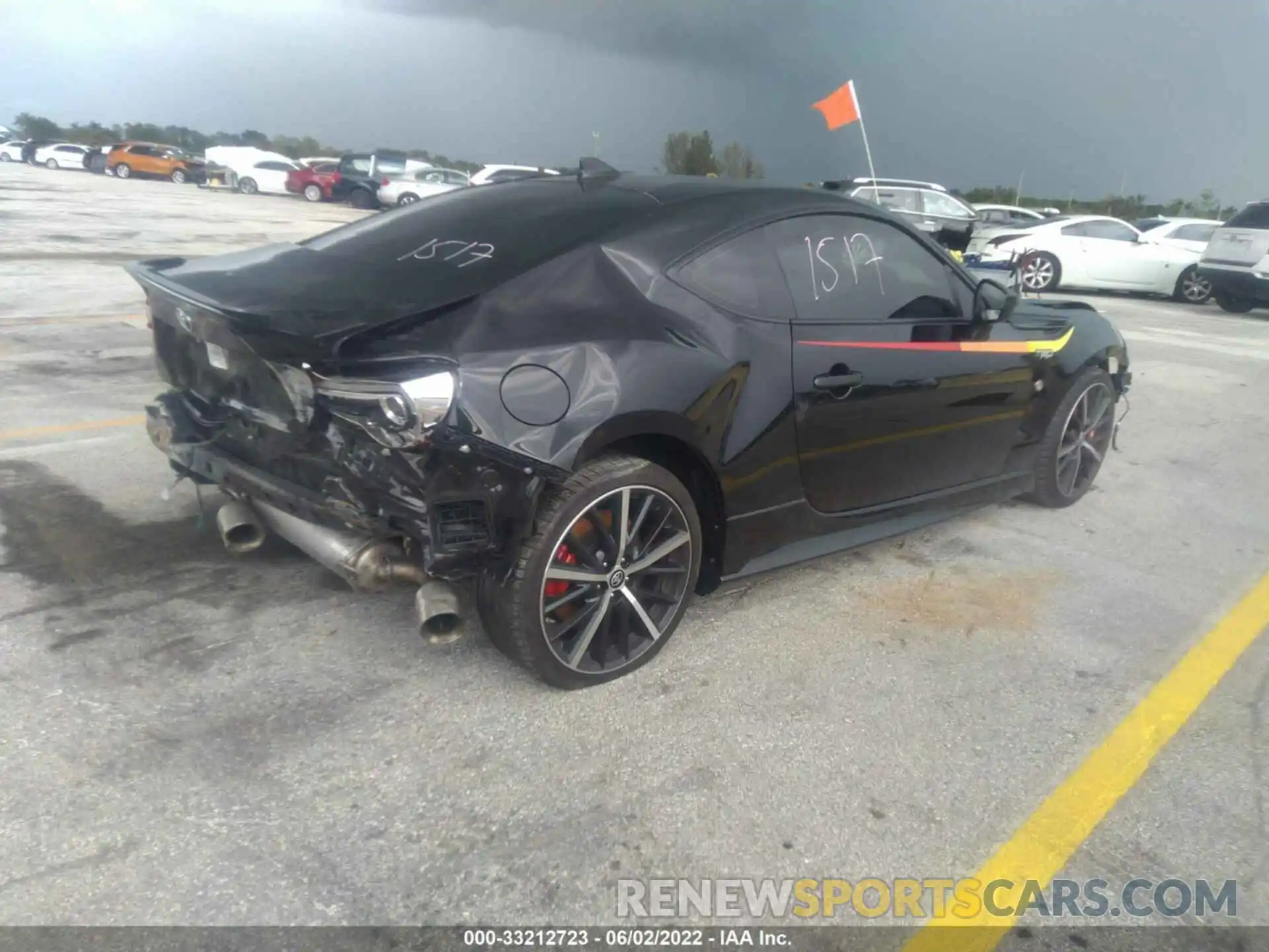 4 Photograph of a damaged car JF1ZNAE18K9702006 TOYOTA 86 2019