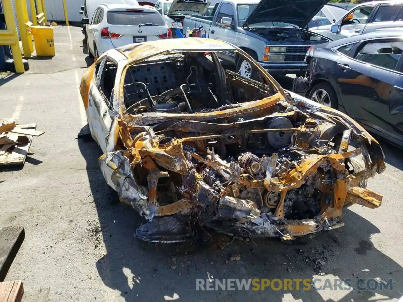 9 Photograph of a damaged car JF1ZNAE18K9703513 TOYOTA 86 2019