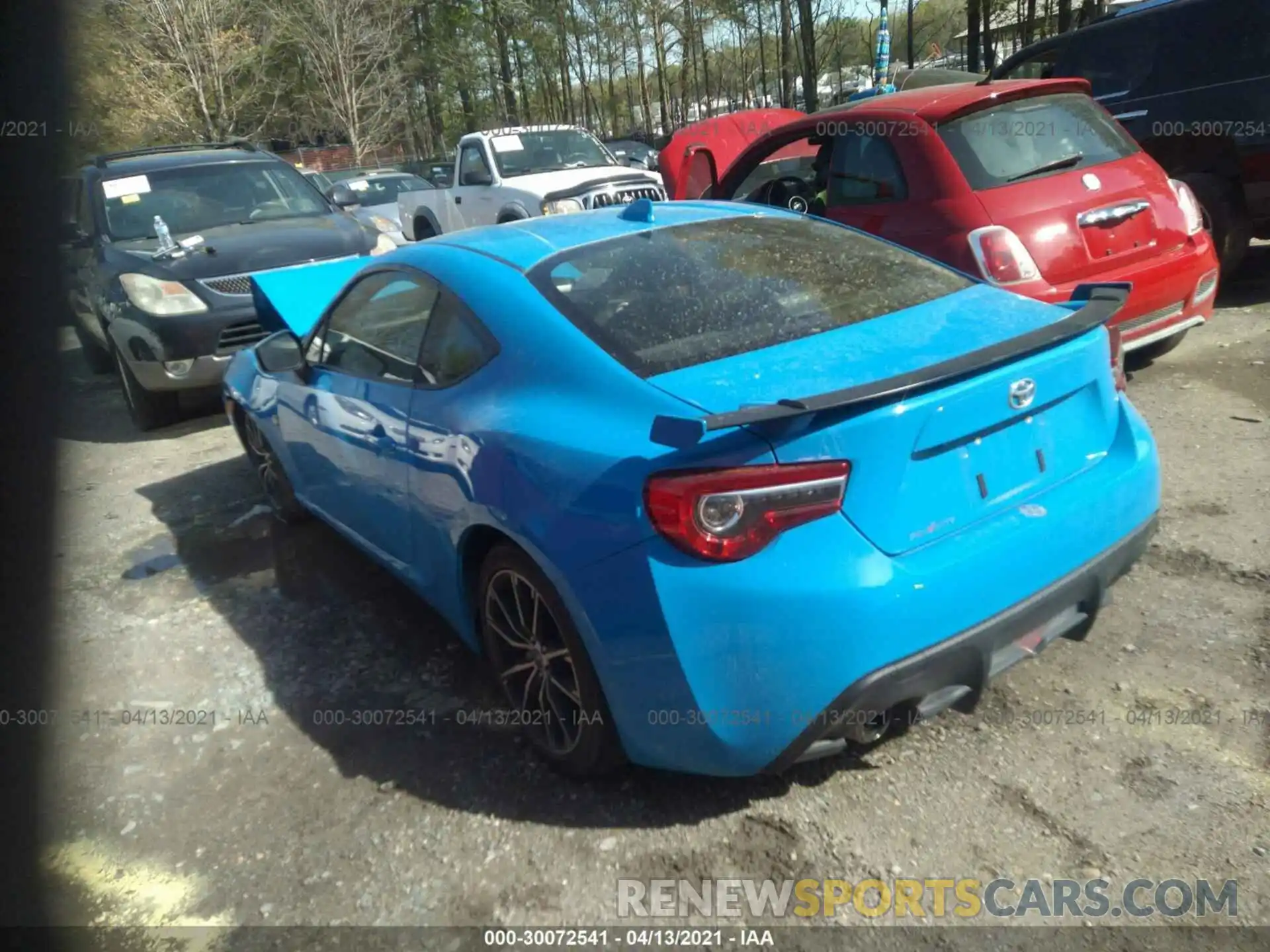 3 Photograph of a damaged car JF1ZNAE19K8701632 TOYOTA 86 2019