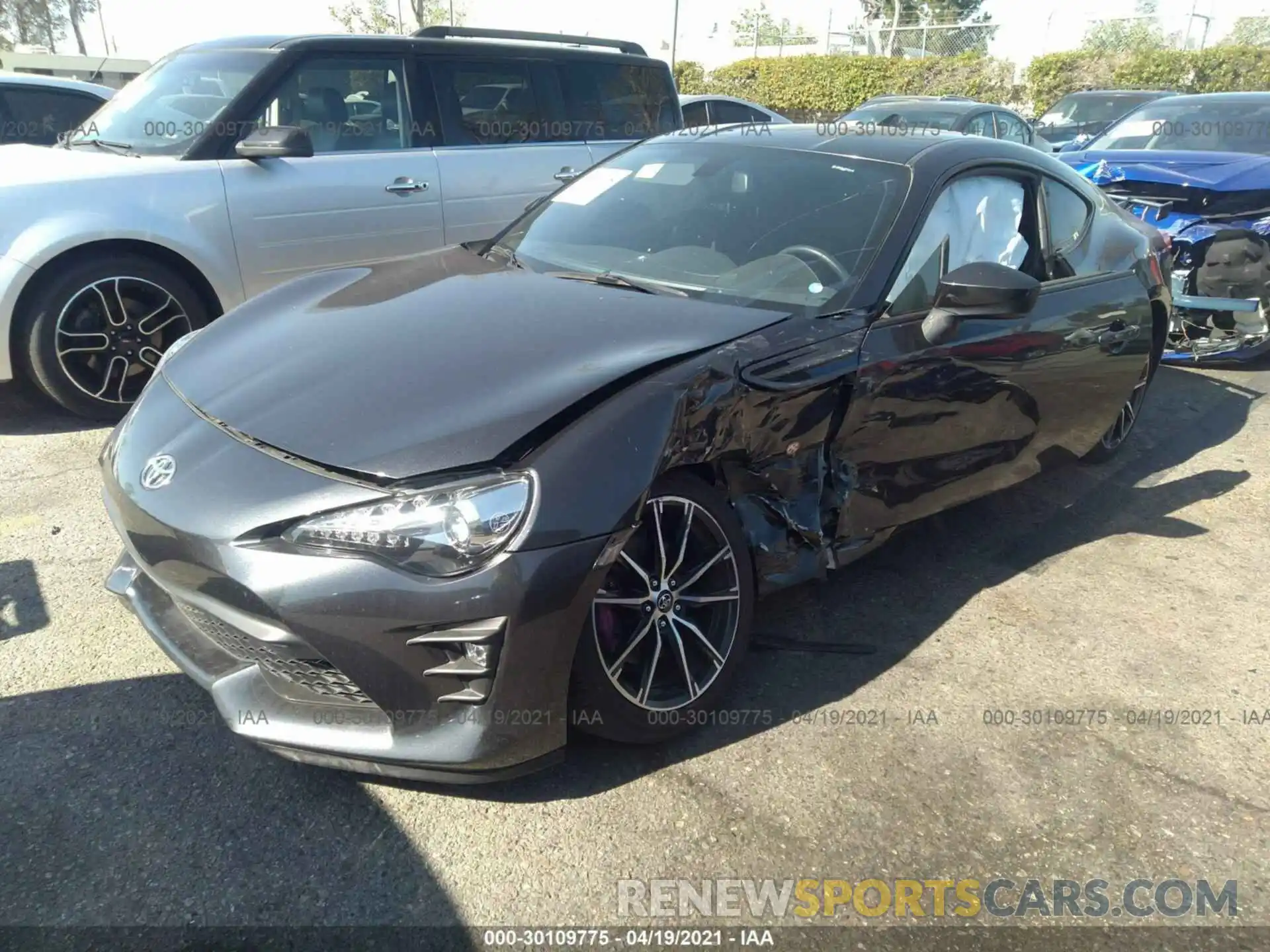 2 Photograph of a damaged car JF1ZNAE19K8703011 TOYOTA 86 2019