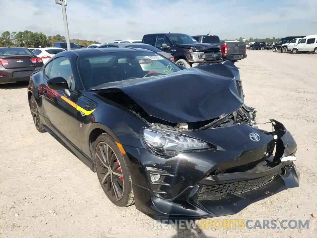 1 Photograph of a damaged car JF1ZNAE19K9701818 TOYOTA 86 2019